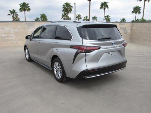 2024 Toyota Sienna Limited