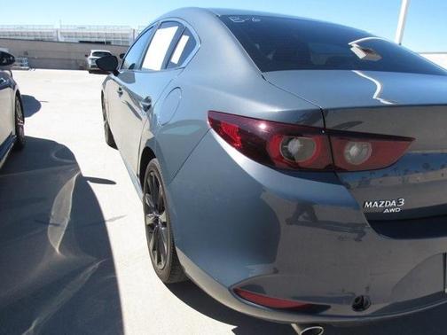 2024 Mazda Mazda3 2.5 S Carbon Edition