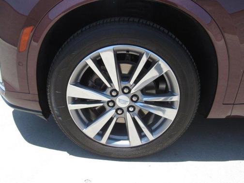 2022 Cadillac XT6 Premium Luxury FWD