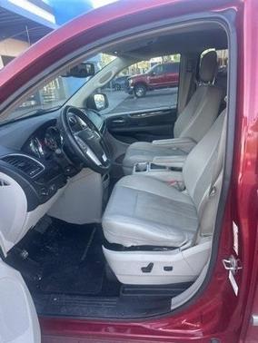 2014 Chrysler Town & Country Touring-L
