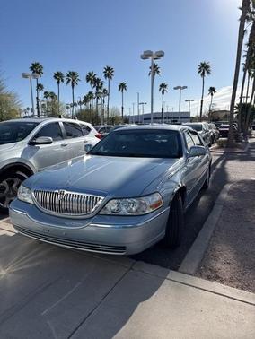 2006 Lincoln Town Car Signature Limited
