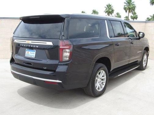 2023 Chevrolet Suburban LT