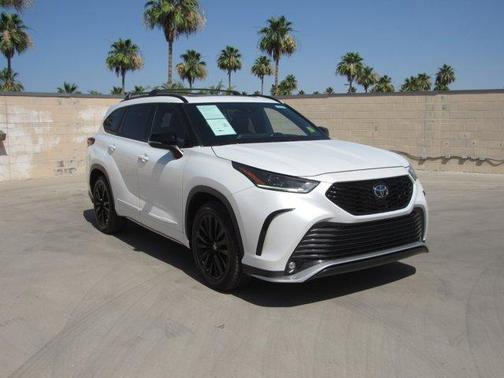 Wind Chill Pearl 2023 Toyota Highlander XSE