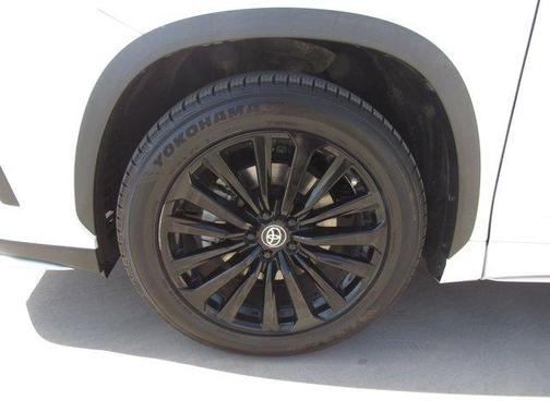Wind Chill Pearl 2023 Toyota Highlander XSE