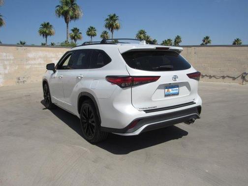 Wind Chill Pearl 2023 Toyota Highlander XSE