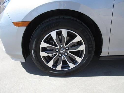 Lunar Silver Metallic 2024 Honda Odyssey EX-L
