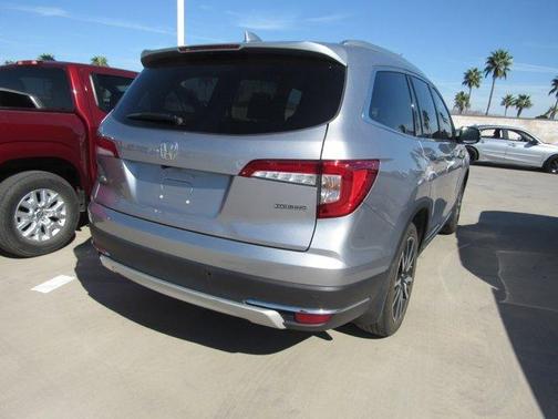2022 Honda Pilot Touring 7-Passenger