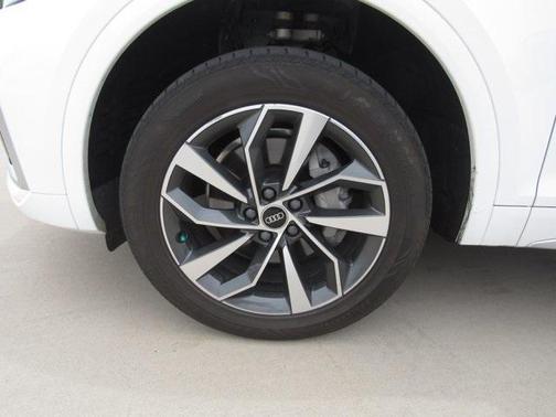 2023 Audi Q5 45 S line Premium Plus