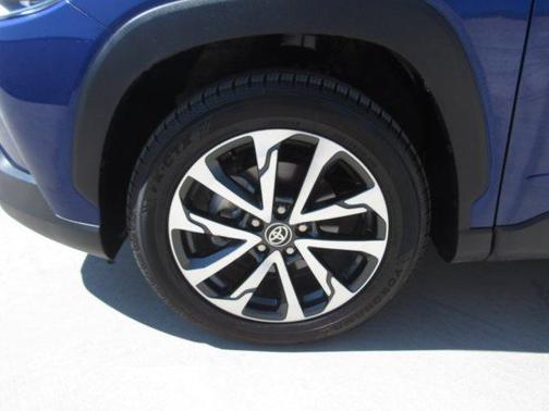 2022 Toyota Corolla Cross XLE