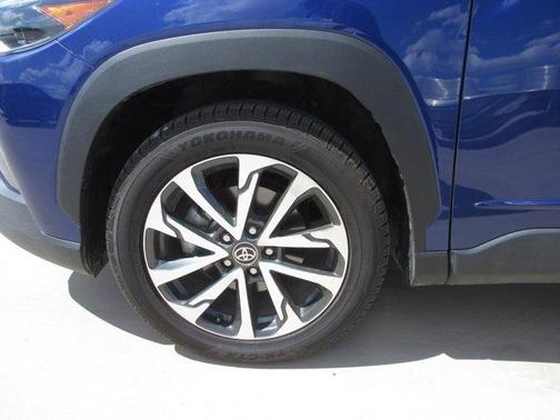 2022 Toyota Corolla Cross XLE