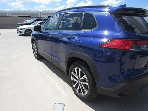2022 Toyota Corolla Cross XLE