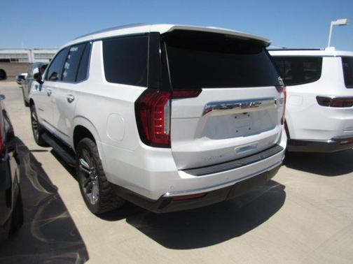 White Frost Tri-Coat 2021 GMC Yukon SLT