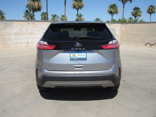 Silver Metallic 2024 Ford Edge SEL