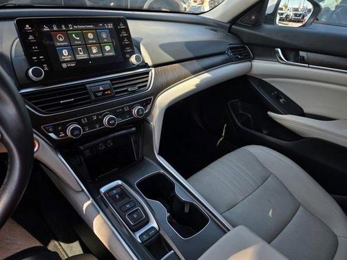 2022 Honda Accord Touring 2.0T