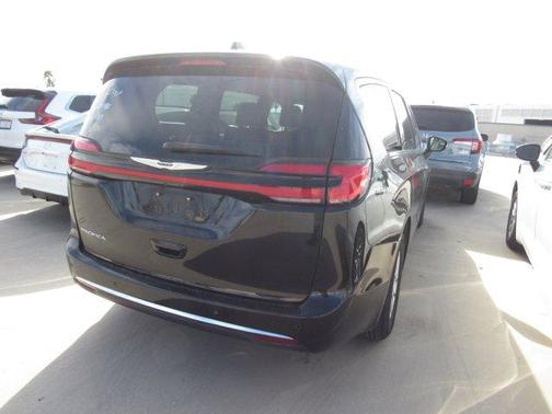 2024 Chrysler Pacifica Touring-L