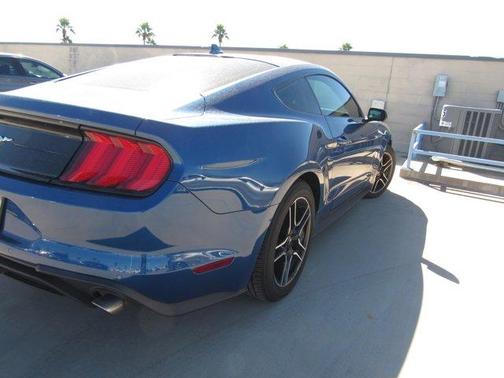 2022 Ford Mustang EcoBoost