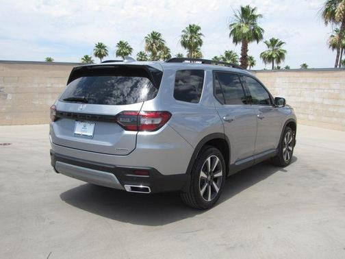 Lunar Silver Metallic 2025 Honda Pilot Touring
