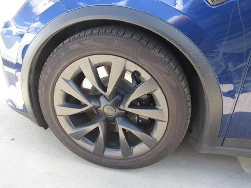 2022 Tesla Model X Base