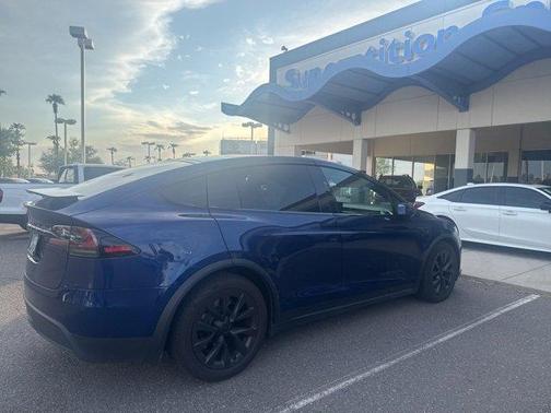 2022 Tesla Model X Base