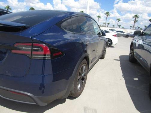 2022 Tesla Model X Base