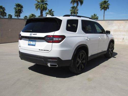 2025 Honda Pilot Black Edition