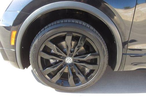 2021 Volkswagen Tiguan 2.0T SE R-Line Black