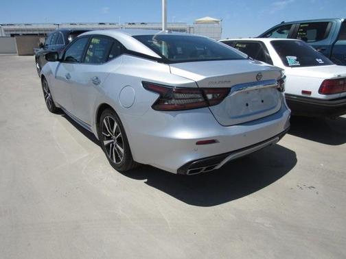 2023 Nissan Maxima SV