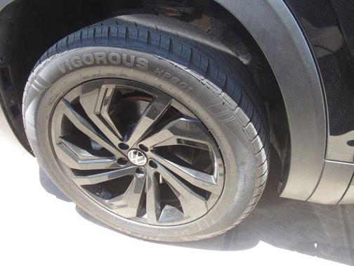 2022 Volkswagen Atlas 3.6L SE w/Technology