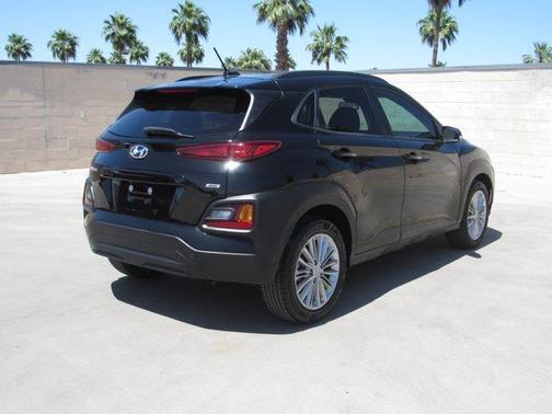 2021 Hyundai KONA SEL