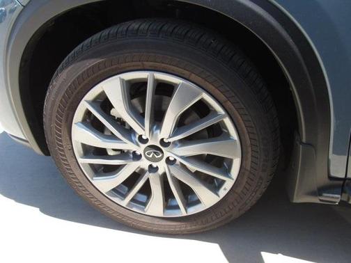 2024 INFINITI QX50 Luxe