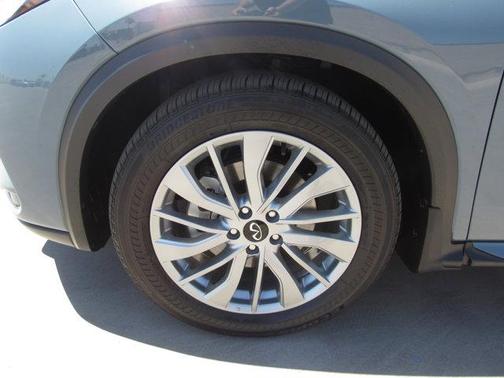 2024 INFINITI QX50 Luxe
