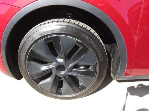 2025 Tesla Model Y Long Range