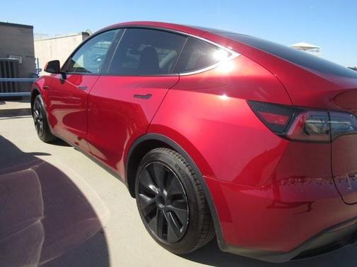 2025 Tesla Model Y Long Range