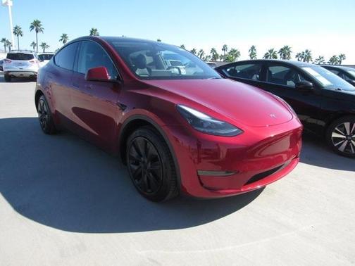 2025 Tesla Model Y Long Range