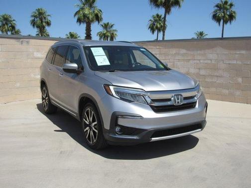 Lunar Silver Metallic 2021 Honda Pilot Elite