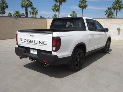 Platinum White Pearl 2025 Honda Ridgeline Black Edition