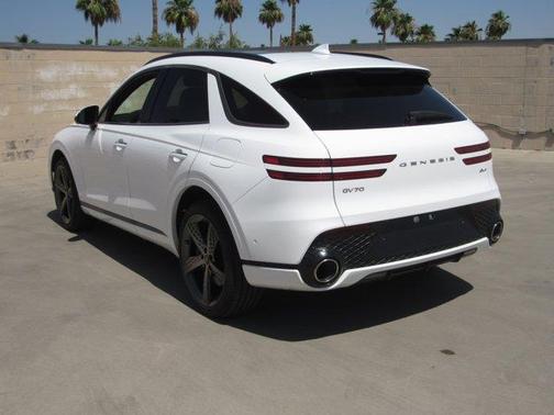 2023 Genesis GV70 2.5T