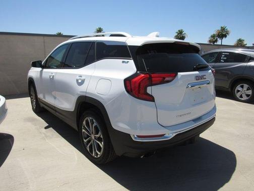 Summit White 2018 GMC Terrain SLT