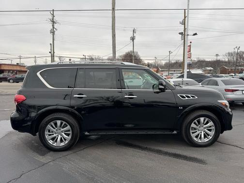 2017 INFINITI QX80 Base