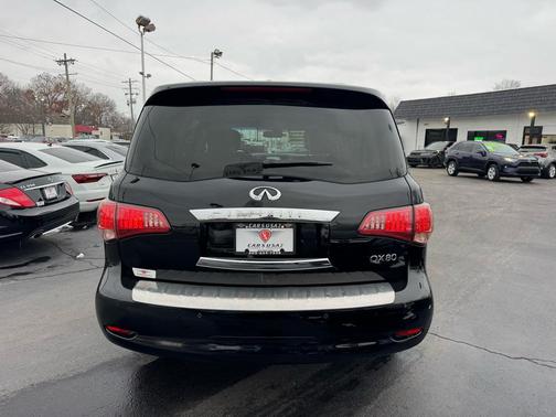 2017 INFINITI QX80 Base