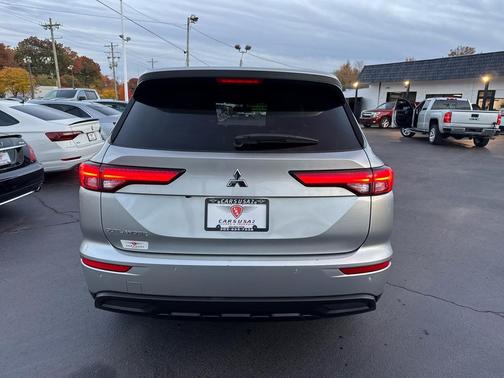 2022 Mitsubishi Outlander ES 2.5 2WD