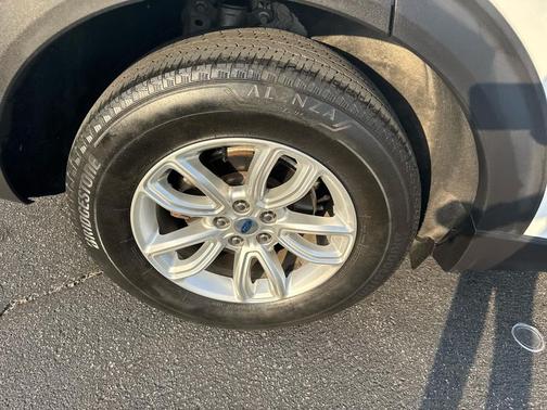 2020 Ford Explorer Base AWD