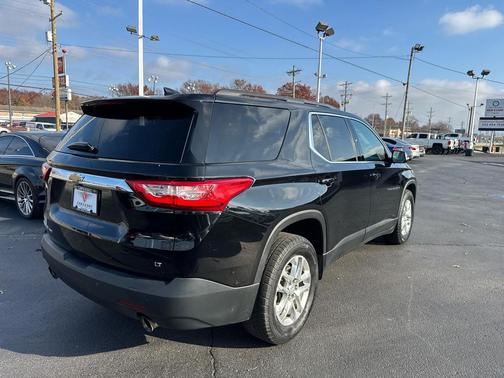 2021 Chevrolet Traverse LT Cloth