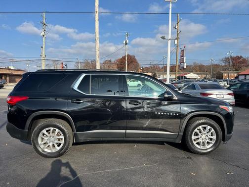 2021 Chevrolet Traverse LT Cloth