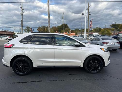2019 Ford Edge ST