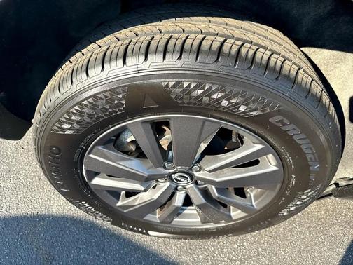 2022 Nissan Pathfinder SV 4WD