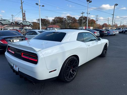 2015 Dodge Challenger SRT 392