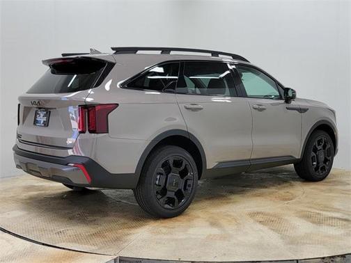 2025 Kia Sorento X-Line EX