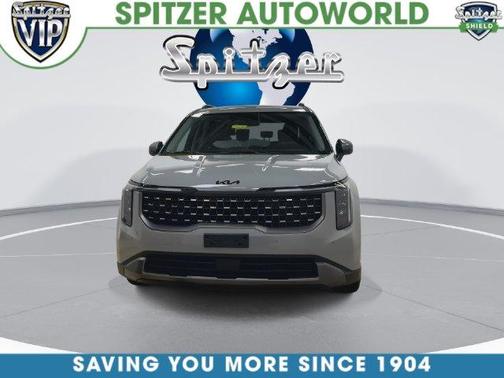 Ceramic Silver 2027 Kia Carnival EX