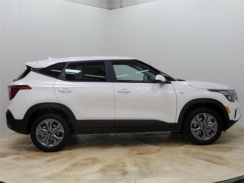 2025 Kia Seltos LX